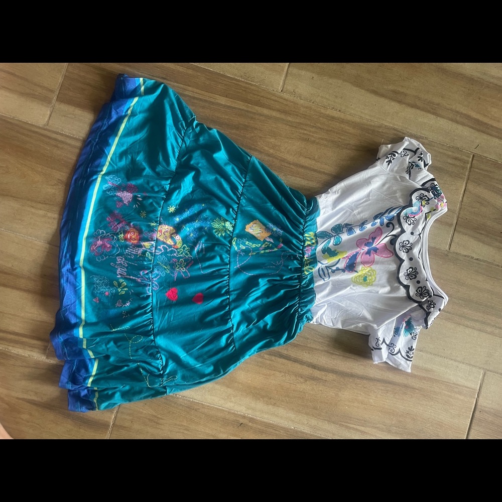 Maribel Encanto dress